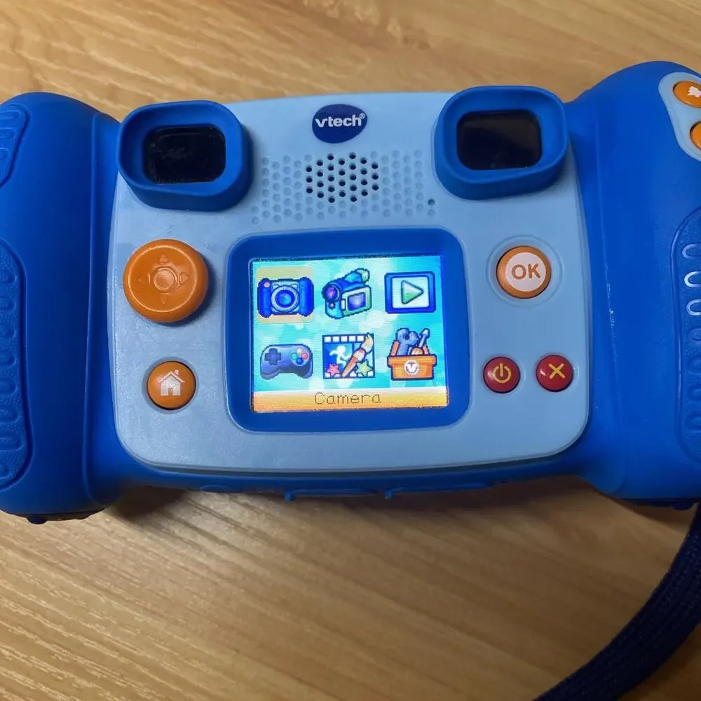 VTech Kidizoom Camera Pix Blue 2 Mega Pixels Used in Excellent Condition Works!